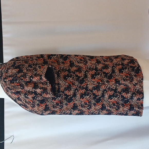 5/$25 🍁ELLE FALL  Print Women's Top SZ LARGE🍁 - Picture 4 of 9